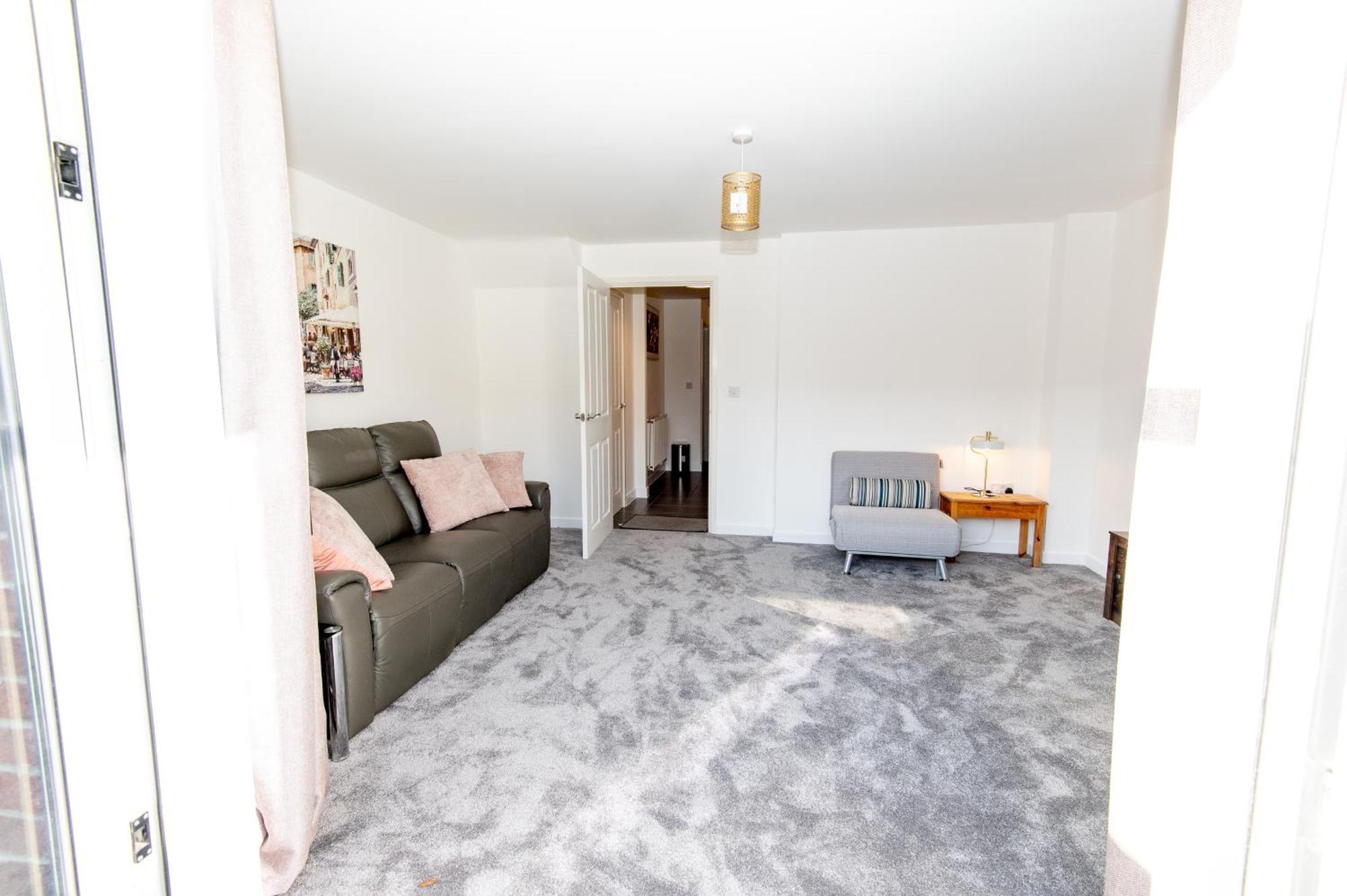 Apartment Cityside Deluxe - 3 Bedroom House Great For Family With Free Parking & Garden